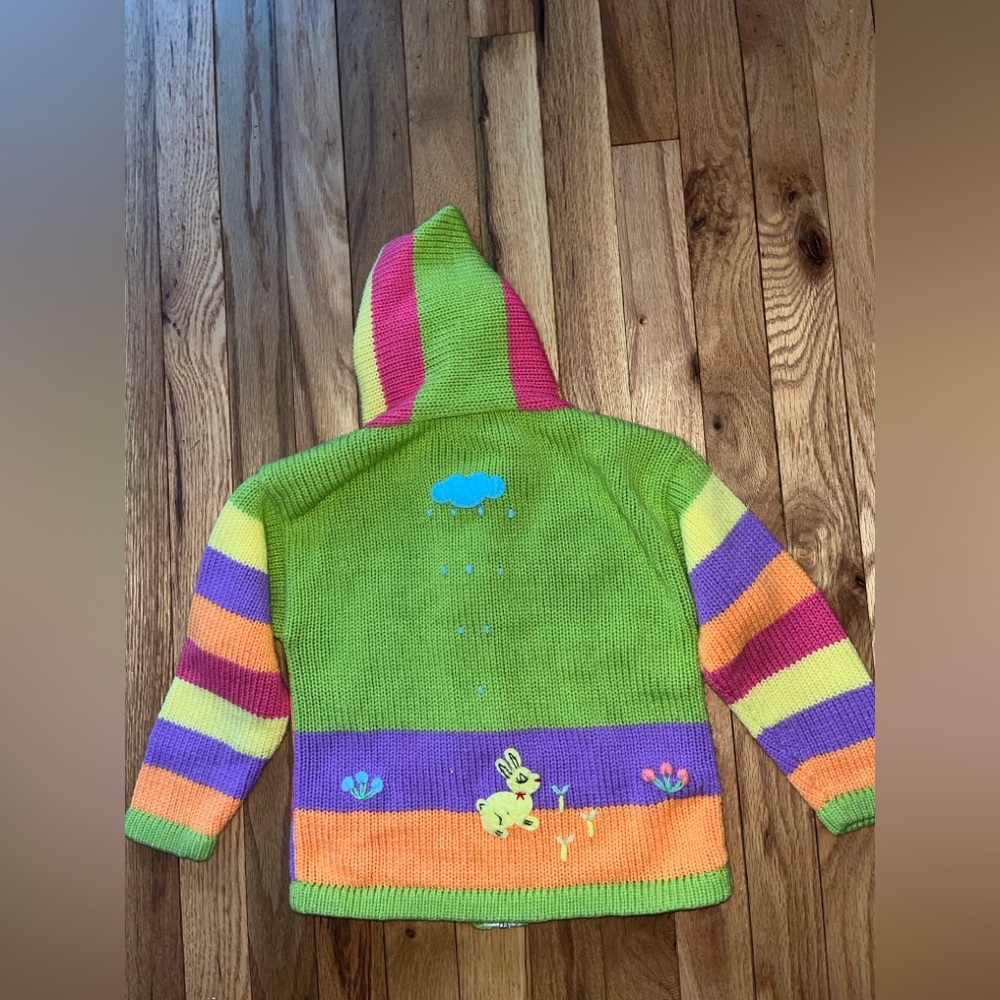 Peruvian kids Hooded Sweater with embroidered details Sz 4 llama - Picture 6 of 6